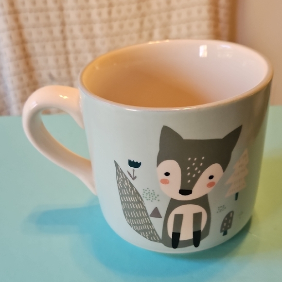 Winter Wonder Polar Frost Ceramic Arctic Fox Mug - Picture 3 of 10